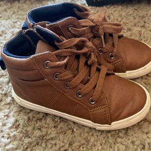 Toddler boys size 9 Cat and Jack Boots